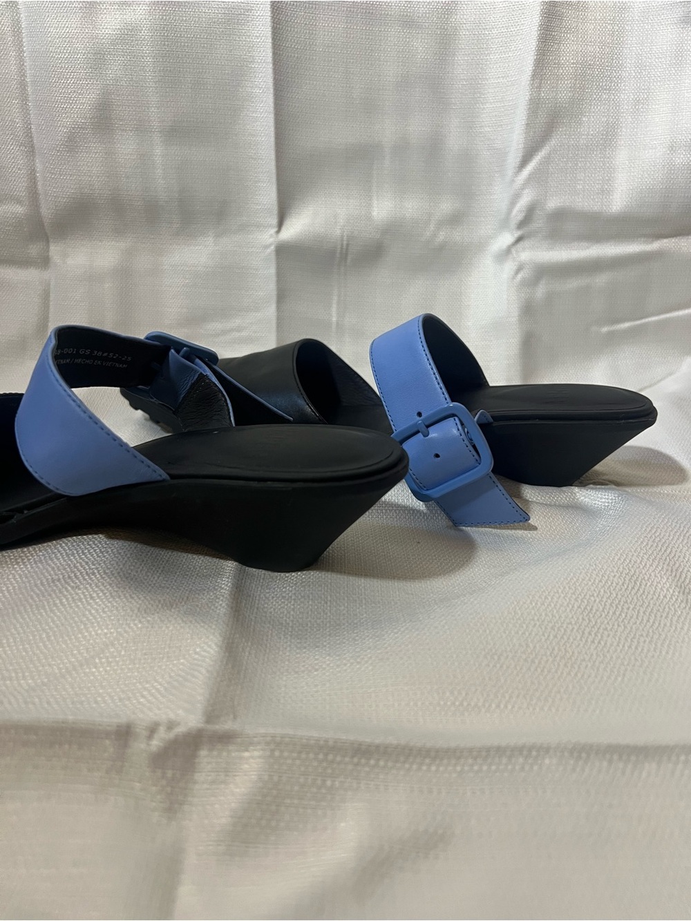 Camper Anita Black Pointed Mule with Light Blue Strap - Picture 4 of 10